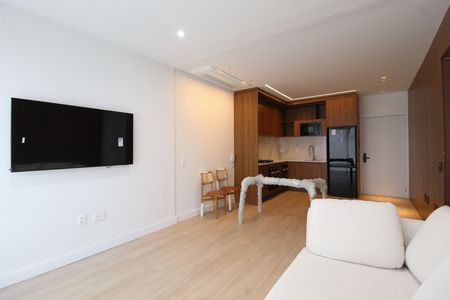 Sala/Cozinha de apartamento para alugar com 2 quartos, 71m² em Itaim Bibi, São Paulo