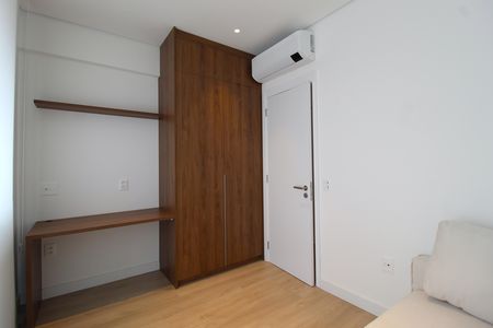 Quarto 1 de apartamento para alugar com 2 quartos, 71m² em Itaim Bibi, São Paulo
