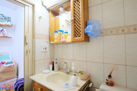 Banheiro de casa para alugar com 1 quarto, 200m² em Vila Carrão, São Paulo