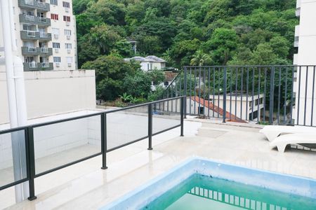 Apartamento para alugar com 223m², 3 quartos e 2 vagas Apartamento para alugar com 223m², 3 quartos e 2 vagasTerraço