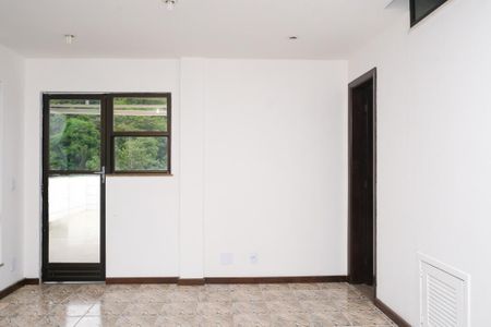 Apartamento para alugar com 223m², 3 quartos e 2 vagas Apartamento para alugar com 223m², 3 quartos e 2 vagasTerraço