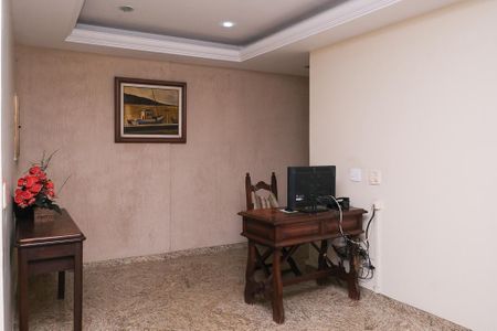 Apartamento para alugar com 223m², 3 quartos e 2 vagas Apartamento para alugar com 223m², 3 quartos e 2 vagasPortaria