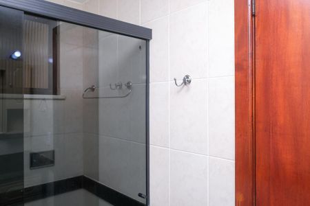 Apartamento para alugar com 223m², 3 quartos e 2 vagas Apartamento para alugar com 223m², 3 quartos e 2 vagasBanheiro Social