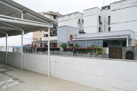 Apartamento para alugar com 223m², 3 quartos e 2 vagas Apartamento para alugar com 223m², 3 quartos e 2 vagasTerraço