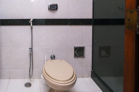 Apartamento para alugar com 223m², 3 quartos e 2 vagas Apartamento para alugar com 223m², 3 quartos e 2 vagasBanheiro Social