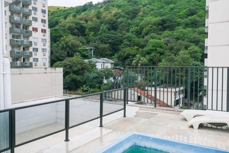 Apartamento para alugar com 223m², 3 quartos e 2 vagas Apartamento para alugar com 223m², 3 quartos e 2 vagasTerraço