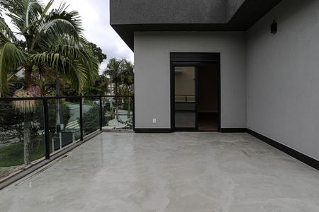 Casa de condomínio para alugar com 345m², 3 quartos e 4 vagas Casa de condomínio para alugar com 345m², 3 quartos e 4 vagasVaranda
