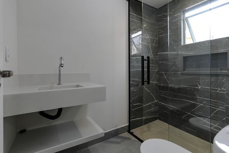 Casa de condomínio para alugar com 345m², 3 quartos e 4 vagas Casa de condomínio para alugar com 345m², 3 quartos e 4 vagasBanheiro - Quarto 2 - Suíte