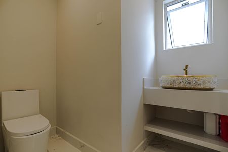 Casa de condomínio para alugar com 345m², 3 quartos e 4 vagas Casa de condomínio para alugar com 345m², 3 quartos e 4 vagasLavabo