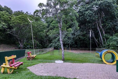 Casa de condomínio para alugar com 345m², 3 quartos e 4 vagas Casa de condomínio para alugar com 345m², 3 quartos e 4 vagasÁrea Comum
