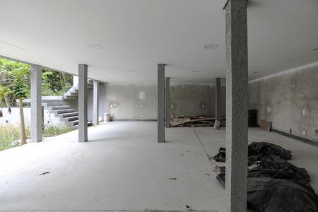 Casa de condomínio para alugar com 345m², 3 quartos e 4 vagas Casa de condomínio para alugar com 345m², 3 quartos e 4 vagasQuintal