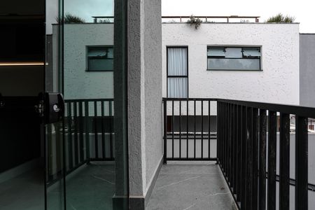 Casa de condomínio para alugar com 345m², 3 quartos e 4 vagas Casa de condomínio para alugar com 345m², 3 quartos e 4 vagasSacada