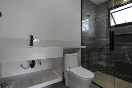Casa de condomínio para alugar com 345m², 3 quartos e 4 vagas Casa de condomínio para alugar com 345m², 3 quartos e 4 vagasBanheiro - Quarto 1 - Suíte