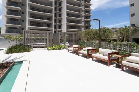 Apartamento à venda com 155m², 3 quartos e 2 vagas Apartamento à venda com 155m², 3 quartos e 2 vagasÁrea comum - Piscina Adulto