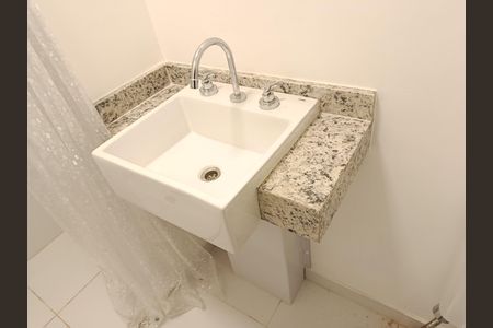 Studio para alugar com 25m², 1 quarto e sem vaga Studio para alugar com 25m², 1 quarto e sem vagaBanheiro