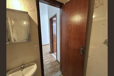 Apartamento para alugar com 49m², 2 quartos e sem vagaBanheiro