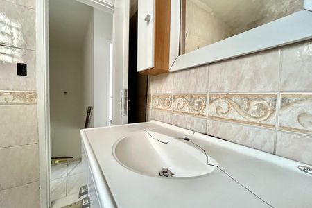 Casa para alugar com 157m², 3 quartos e 2 vagas Casa para alugar com 157m², 3 quartos e 2 vagasBanheiro Corredor