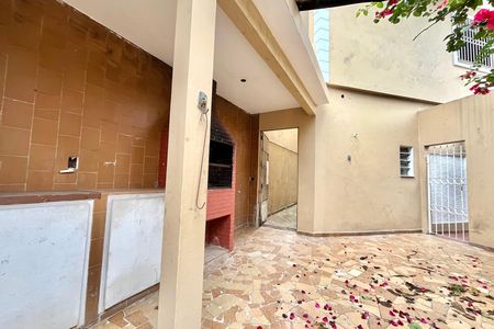 Casa para alugar com 157m², 3 quartos e 2 vagas Casa para alugar com 157m², 3 quartos e 2 vagasChurrasqueira