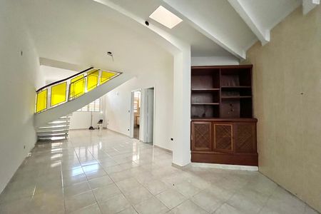 Casa para alugar com 157m², 3 quartos e 2 vagas Casa para alugar com 157m², 3 quartos e 2 vagasSala