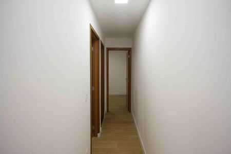 Corredor de apartamento para alugar com 2 quartos, 45m² em Cidade São Mateus, São Paulo