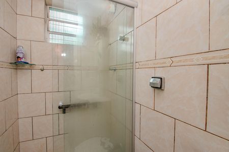 Banheiro de apartamento à venda com 1 quarto, 65m² em Jardim Dona Leopoldina, Porto Alegre