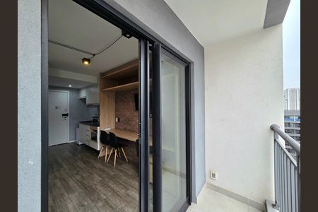 Studio à venda com 26m², 1 quarto e sem vaga Studio à venda com 26m², 1 quarto e sem vagaVaranda