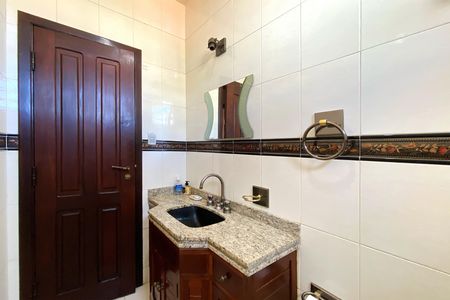 Casa à venda com 360m², 5 quartos e 4 vagas