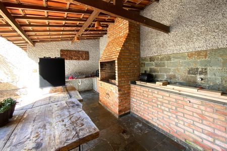 Casa à venda com 360m², 5 quartos e 4 vagas