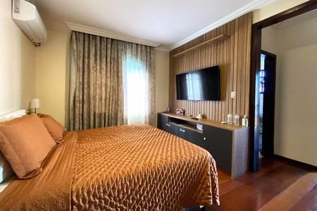 Casa à venda com 360m², 5 quartos e 4 vagas