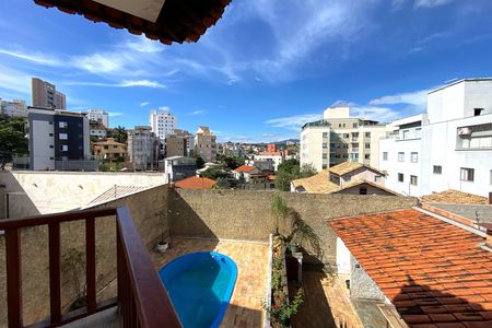 Casa à venda com 360m², 5 quartos e 4 vagas