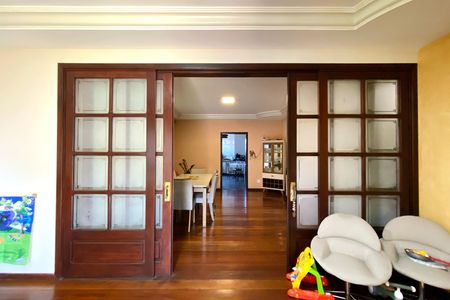 Casa à venda com 360m², 5 quartos e 4 vagas