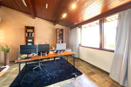 Casa à venda com 360m², 5 quartos e 4 vagas