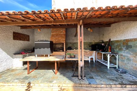 Casa à venda com 360m², 5 quartos e 4 vagas