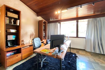 Casa à venda com 360m², 5 quartos e 4 vagas