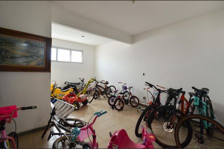 Apartamento à venda com 108m², 3 quartos e 2 vagas Apartamento à venda com 108m², 3 quartos e 2 vagasÁrea comum - Bicicletário