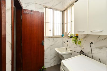 Apartamento à venda com 108m², 3 quartos e 2 vagas Apartamento à venda com 108m², 3 quartos e 2 vagasÁrea de Serviço