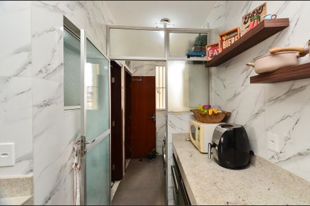 Apartamento à venda com 108m², 3 quartos e 2 vagas Apartamento à venda com 108m², 3 quartos e 2 vagasCozinha