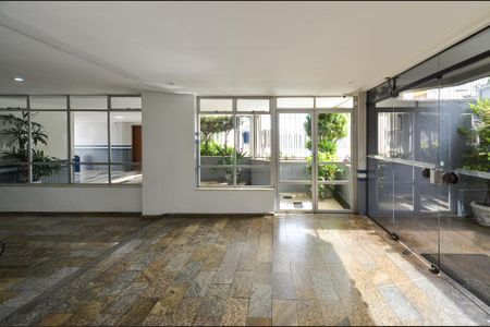 Apartamento à venda com 108m², 3 quartos e 2 vagas Apartamento à venda com 108m², 3 quartos e 2 vagasHall de entrada