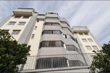 Apartamento à venda com 108m², 3 quartos e 2 vagas Apartamento à venda com 108m², 3 quartos e 2 vagasFachada