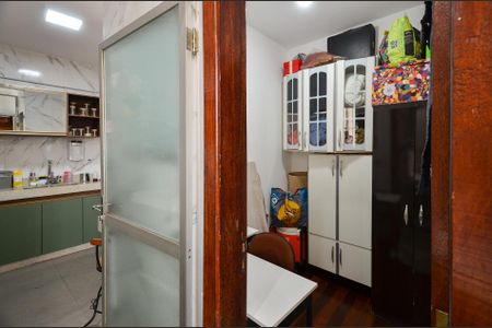 Apartamento à venda com 108m², 3 quartos e 2 vagas Apartamento à venda com 108m², 3 quartos e 2 vagasÁrea de Serviço