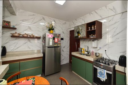 Apartamento à venda com 108m², 3 quartos e 2 vagas Apartamento à venda com 108m², 3 quartos e 2 vagasCozinha