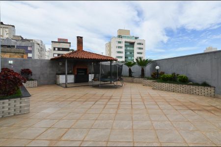 Apartamento à venda com 108m², 3 quartos e 2 vagas Apartamento à venda com 108m², 3 quartos e 2 vagasÁrea comum - Churrasqueira