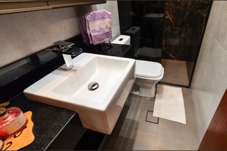 Apartamento à venda com 108m², 3 quartos e 2 vagas Apartamento à venda com 108m², 3 quartos e 2 vagasBanheiro Social
