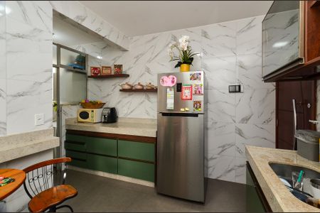Apartamento à venda com 108m², 3 quartos e 2 vagas Apartamento à venda com 108m², 3 quartos e 2 vagasCozinha
