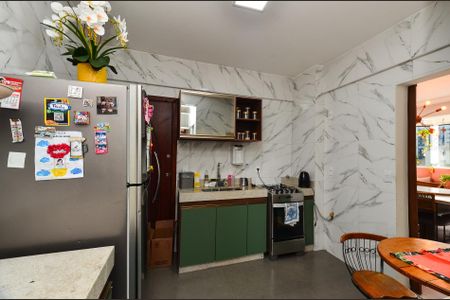 Apartamento à venda com 108m², 3 quartos e 2 vagas Apartamento à venda com 108m², 3 quartos e 2 vagasCozinha