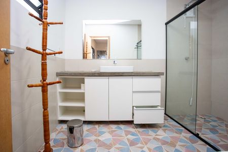 Casa à venda com 300m², 3 quartos e 2 vagasBanheiro da Suíte