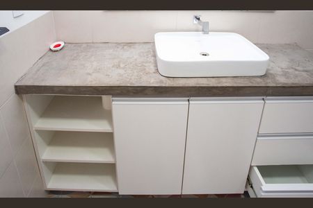 Casa à venda com 300m², 3 quartos e 2 vagasBanheiro da Suíte