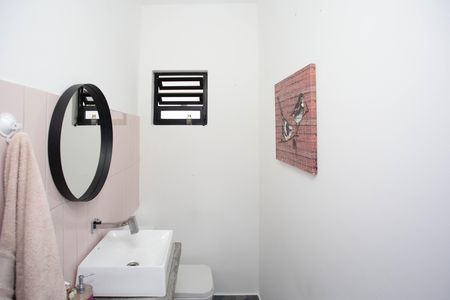 Casa à venda com 300m², 3 quartos e 2 vagasLavabo