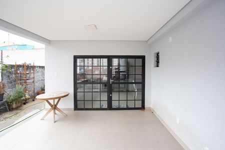 Casa à venda com 300m², 3 quartos e 2 vagasVaranda