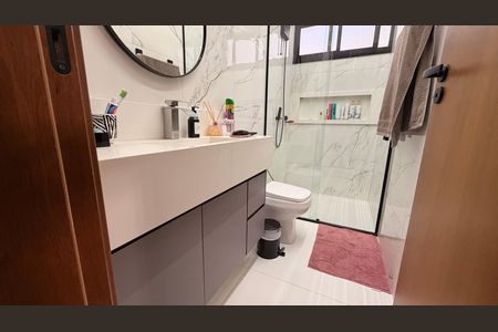 Banheiro da Suíte 1 de casa para alugar com 3 quartos, 360m² em Moinho dos Ventos, Goiânia